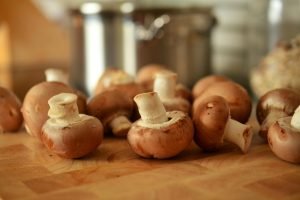 mushrooms-brown-mushrooms-cook-eat-36438